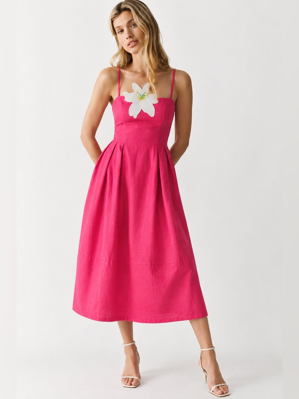 NEW Fanm Mon Lorr Latrice White Full Bloom Embroidered Strap Linen Midi Dress